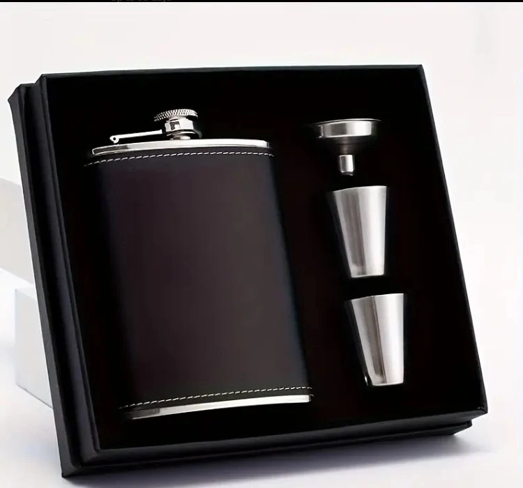 Elegantný darčekový set s personalizovanou ploskačkou 2