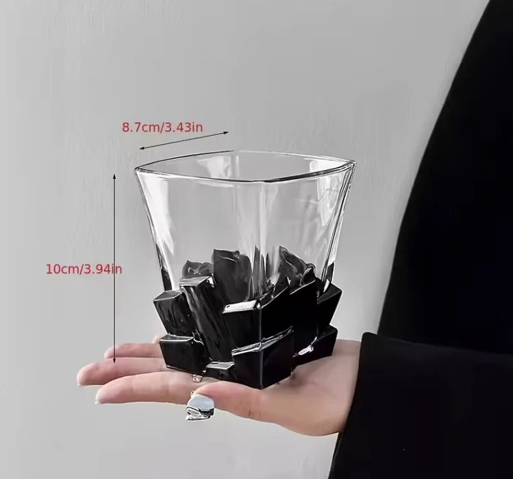 Dizajnový pohár na whisky 'Black Ice' s gravírovaním