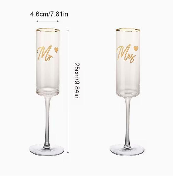 Luxusné svadobné poháre "Mr & Mrs" so zlatým okrajom a gravírovaním