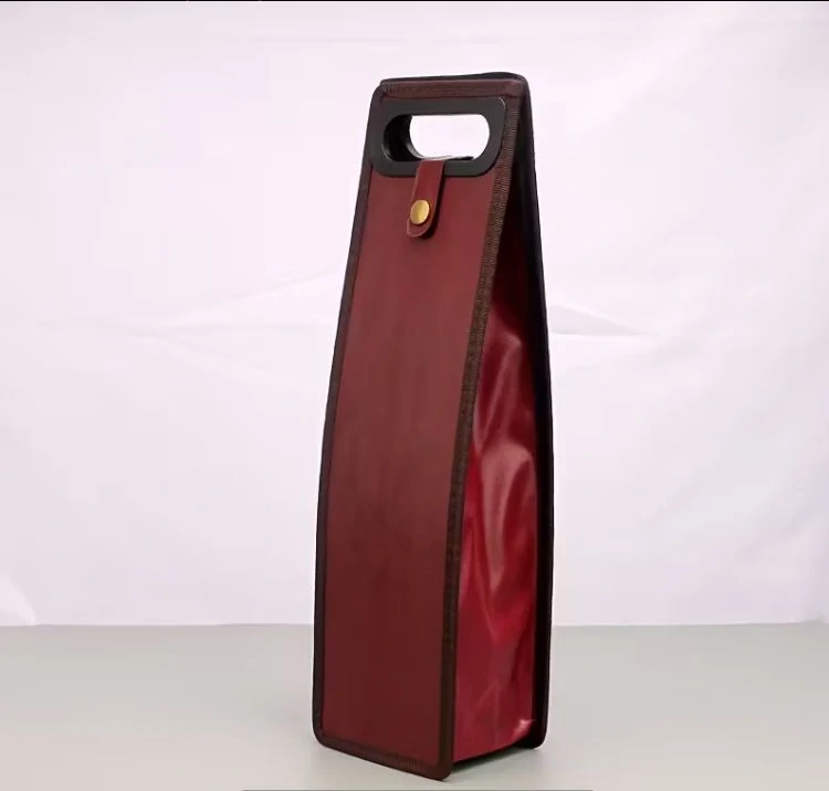 Elegantná koženková taška na fľašu s personalizovaným gravírovaním